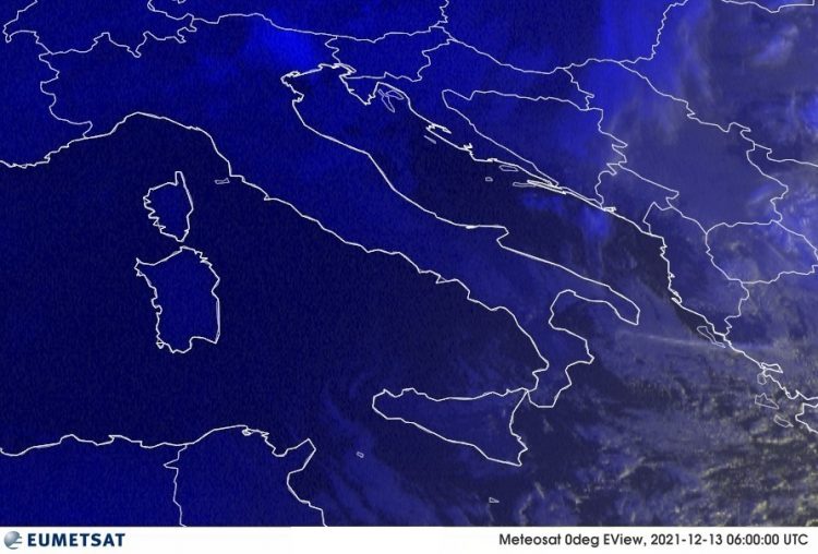 METEO AM, previsioni del tempo in Italia per il giorno 13/12/2021 METEO AM, previsioni del tempo in Italia per il giorno 13/12/2021