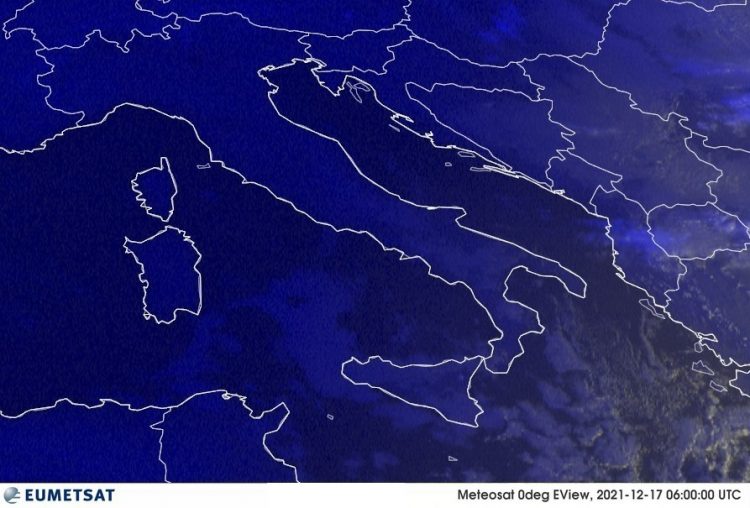 METEO AM, previsioni del tempo in Italia per il giorno 17/12/2021 METEO AM, previsioni del tempo in Italia per il giorno 17/12/2021
