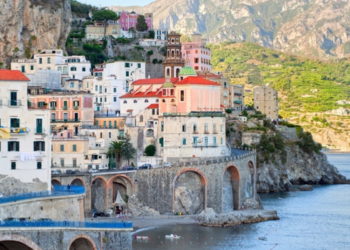 Meteo: Ponte del 25 aprile 2022 con pioggia o sole?