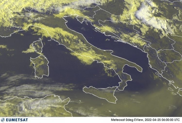 METEO AM, previsioni del tempo in Italia per il giorno 25/04/2022