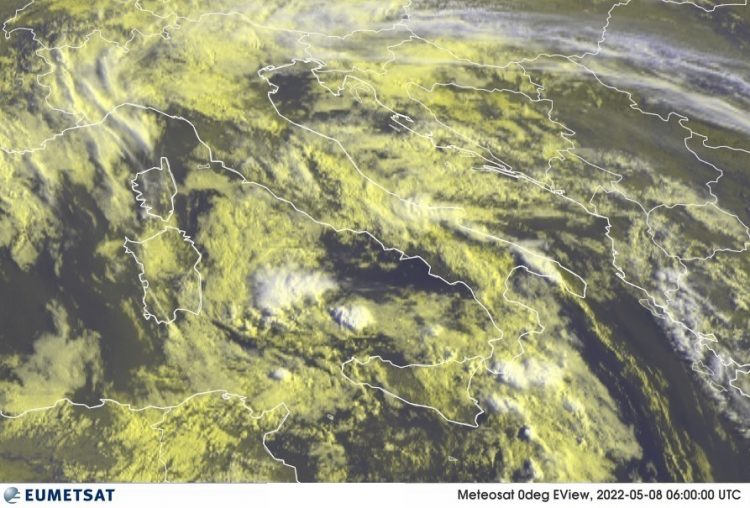 METEO AM, previsioni del tempo in Italia per il giorno 08/05/2022