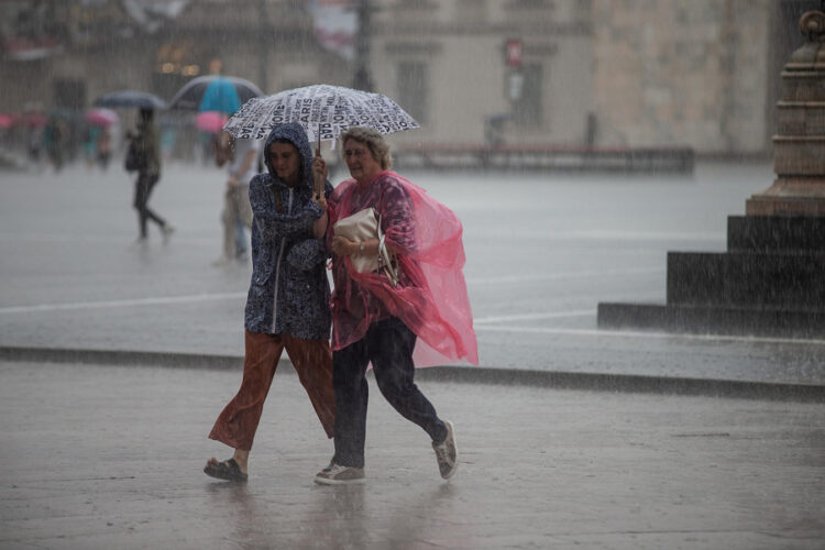 Meteo: autunno 2023 entra in scena. Nubifragi ed anche la neve?