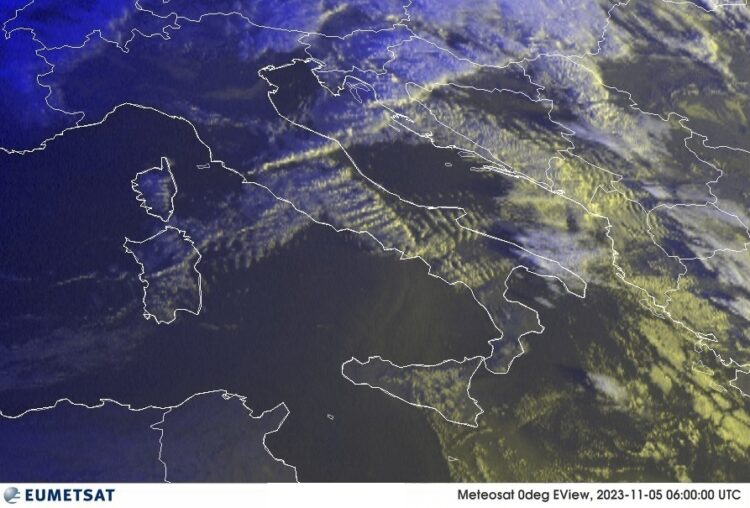 METEO AM, previsioni del tempo in Italia per il giorno 05/11/2023 METEO AM, previsioni del tempo in Italia per il giorno 05/11/2023
