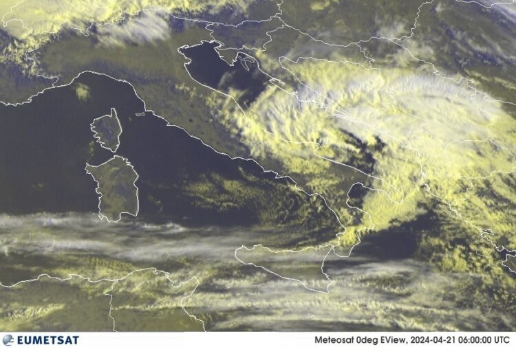 METEO AM, previsioni del tempo in Italia per il giorno 21/04/2024