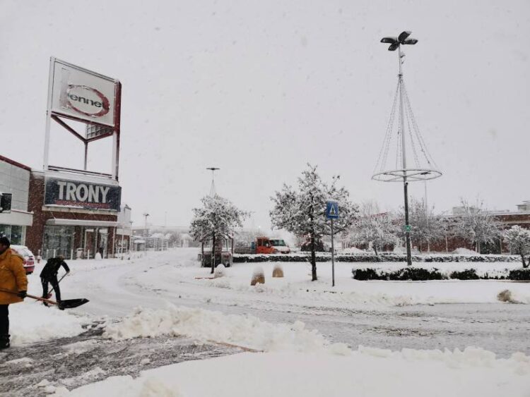 Meteo: neve già in arrivo in pianura al Nord