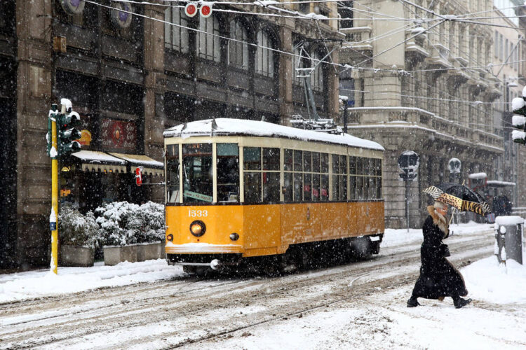 Meteo: ecco la neve in pianura al nord-ovest. Quanta? Meteo: ecco la neve in pianura al nord-ovest. Quanta?